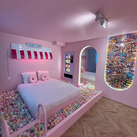 Capsule Candy - Piscine A Boules - Cinema Prive * Roubaix