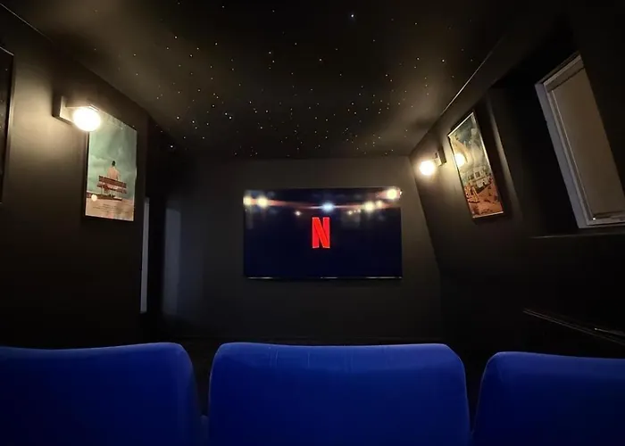 Capsule Candy - Piscine à Boules - Cinéma Privé Hébergement de vacances Roubaix