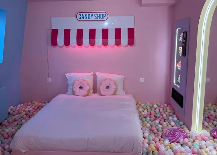 Capsule Candy - Piscine à Boules - Cinéma Privé